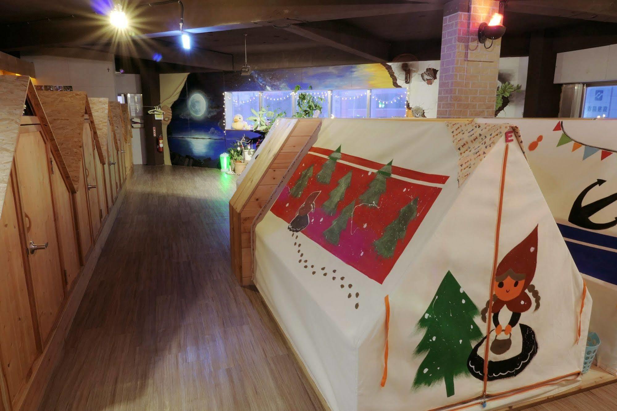 棚棚屋室內帳篷民宿inn Kaohsiung Esterno foto